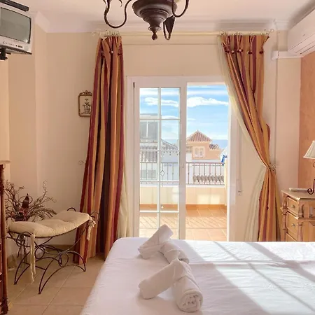 Mit Privatpool Fuer 10 Personen Ca 240 Qm In Nerja, Andalusien Costa Del Sol נרחה