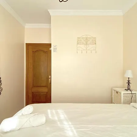 Mit Privatpool Fuer 10 Personen Ca 240 Qm In Nerja, Andalusien Costa Del Sol בית נופש נרחה