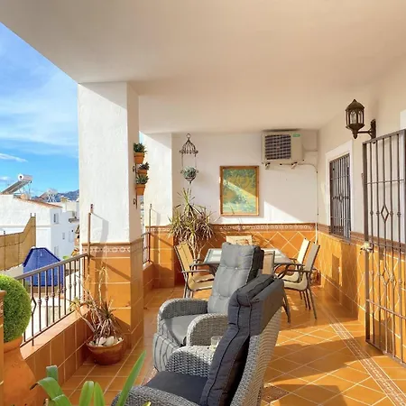 Mit Privatpool Fuer 10 Personen Ca 240 Qm In Nerja, Andalusien Costa Del Sol 内尔哈